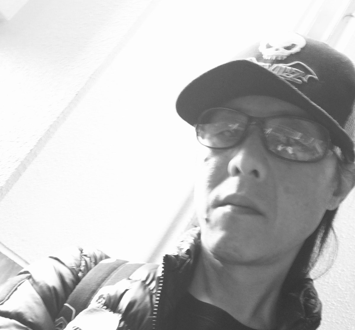 買ってみた。
かけてみた。
藤井フミヤに似てると言われた。
自慢じゃない。
昔はよく言われた。
チェッカーズカットしていた。
これでマシになれば
超平和バスターズだ。
#花粉症
#ダイソー
#顔出し