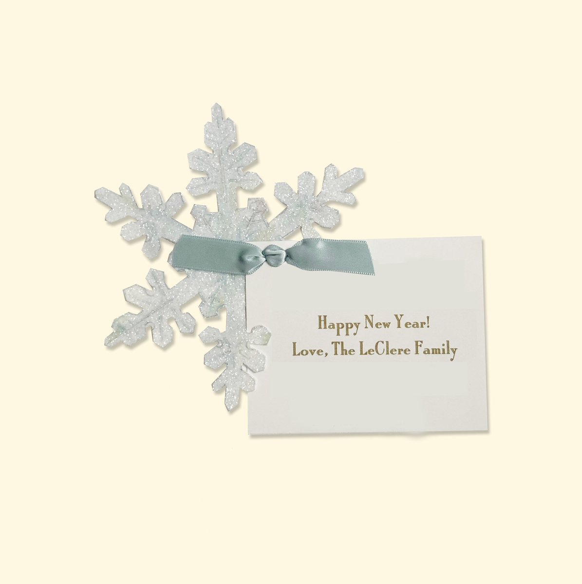 This glittered die-cut snowflake will make your invitation or holiday greeting sparkle. #happyholidays #holidays #holiday #socialenvy #vacation #winter2019 #2019 #2020 #happyholidays2019 #presents #parties #fun #happy #family #love