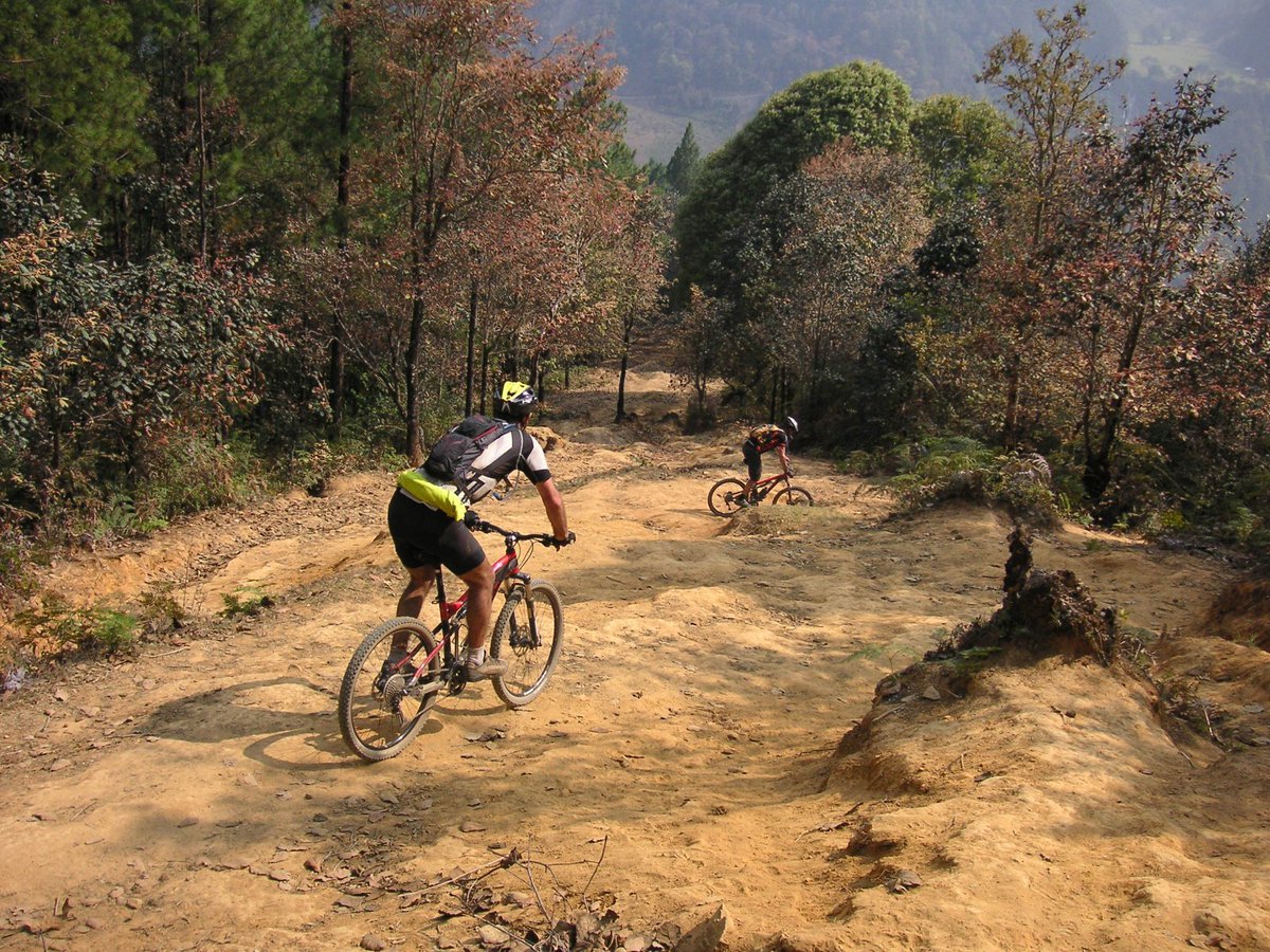 LaRebenne's tweet photo. Découvrez le GUATEMALA à VTT ! <3 https://t.co/RCUN5SbzlL