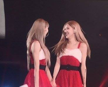 gayforblckpivk_'s tweet photo. CHAELISA HAS THE BEST FRIENDSHIP. I DON'T MAKE THE RULES. I SAID. WHAT I SAID. 💘

#AceLalisaDay https://t.co/p3a1A2HuAG