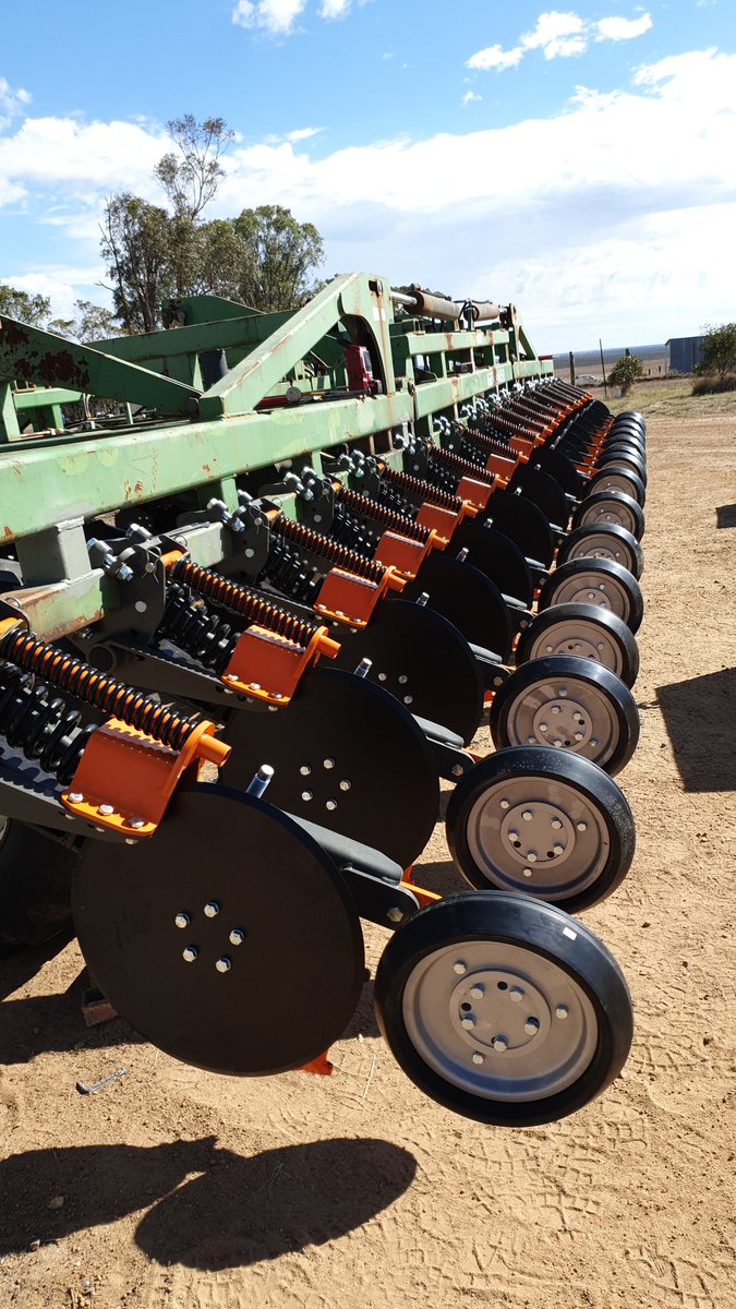 carmy_gee's tweet image. No more burning (I hope). #rootboot #plant19 @CasFarmerCD