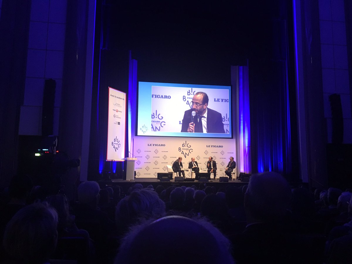 Comte_ArassusL's tweet photo. Deux populations en terme #generationnel , on fonctionne en #squat avec un animateur et pas un #manager. On #bouscoule l’#entreprise car on fonctionne en #ecosysteme @jacquesrichier @allianzfrance #BigBangEco @jocjom https://t.co/7ThuMRH3Vc