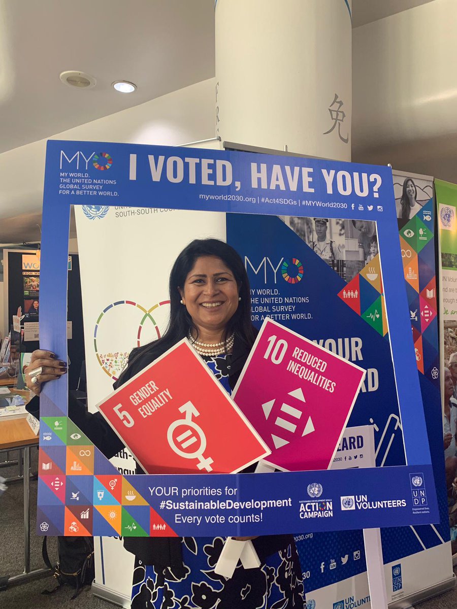 Hanniemeesters's tweet photo. Women from across the globe making their voices heard! We stand for #inclusion #equality #empowerment #ClimateAction #Globalgoals. What about you? Say it here: https://t.co/c7ZAmnYIFt #APFSD #APFSD2019 💪#Myworld2030🌏🇺🇳#SDGs https://t.co/5YszaH6PNt