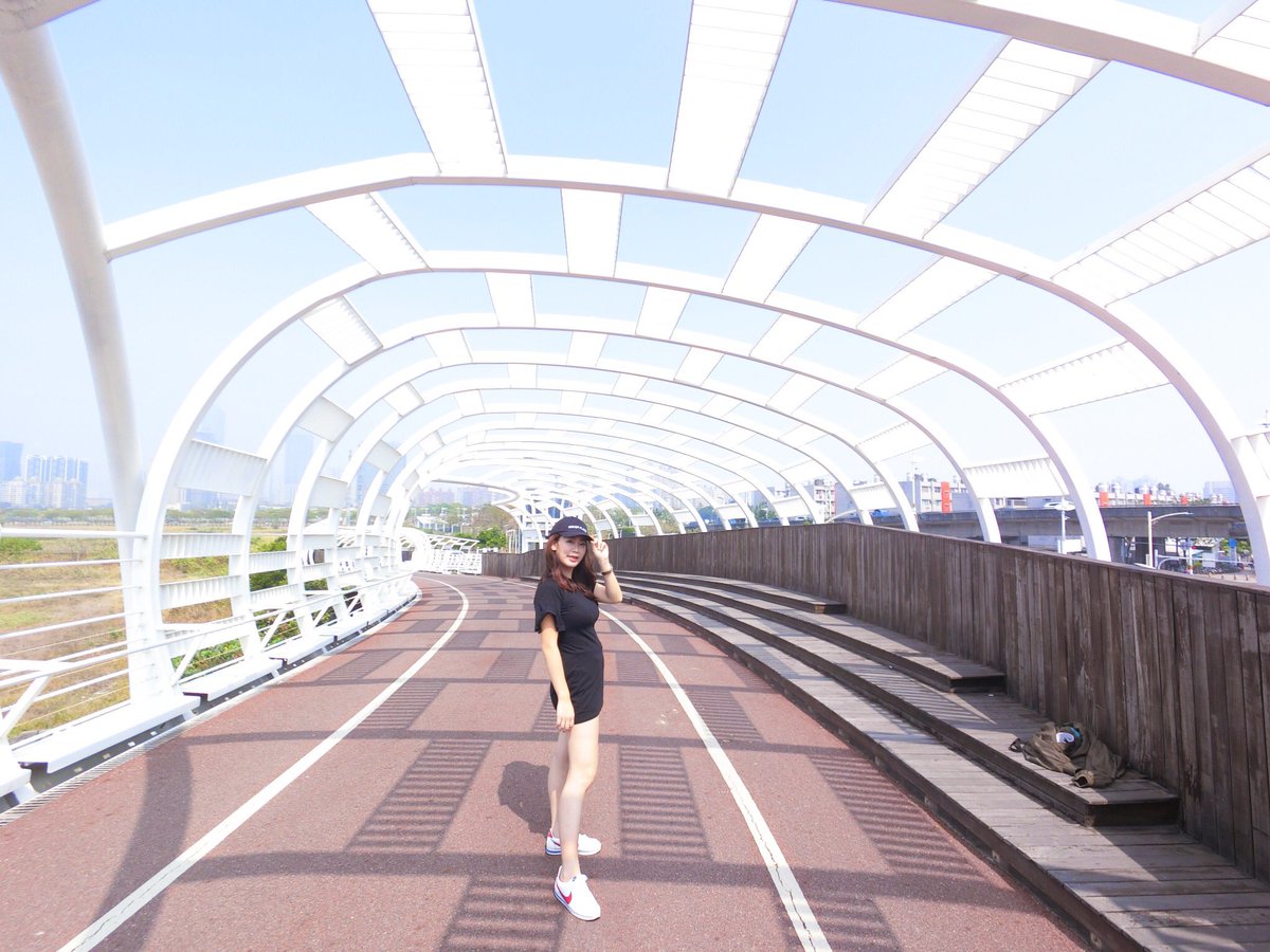 BlairJiang's tweet photo. 美麗高雄
熱情高雄
處處都有網美景點❤️
#高雄 #台灣 #Taiwan #kaohsiuing #girl #happy #beauty #photo #iPhoneX #fr100 https://t.co/63Wf3ZFBBf