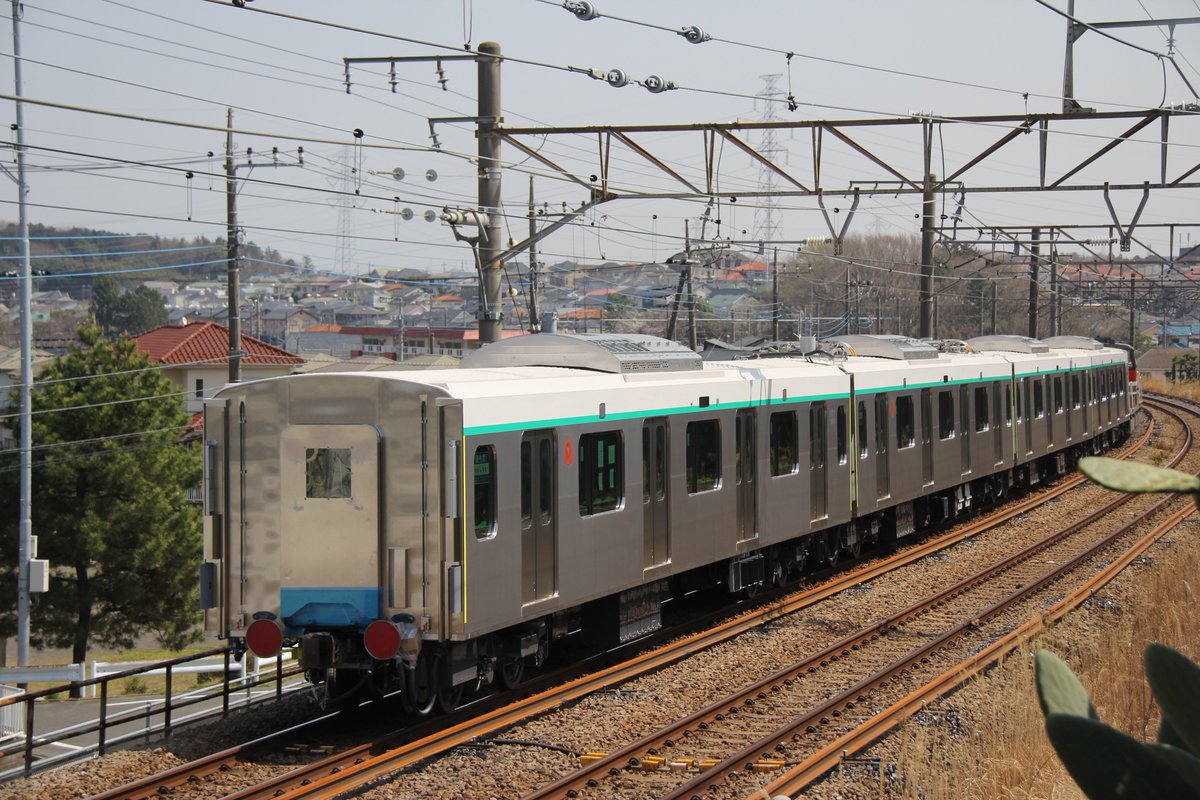 daisukitrain's tweet photo. 東急2020系 #2129F #甲種輸送 撮影してまいりました。そして、見事に被られました(;O;)。DE11だったのはうれしかったけどね。
DE11 2004+東急2020系2129F @成瀬 https://t.co/1VBdx8HEa1