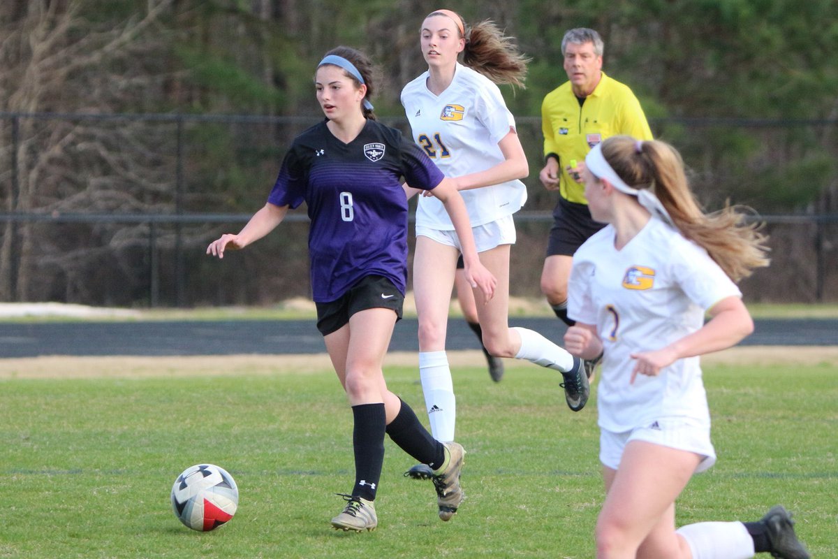 HSpringsSoccer's tweet photo. Happy 18th Birthday to our very own senior @PeytonMcIver 🎂 #18thBornDay #WingsUp https://t.co/7So5pmu3Cb