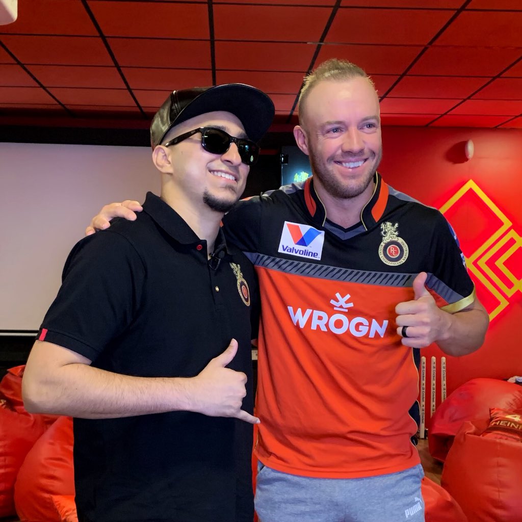 BrodhaV's tweet photo. Birthday! Work Day!
With the greatest players right now! @imVkohli and @ABdeVilliers17 !
#RCBUnderground https://t.co/m6GlUfQ6ly