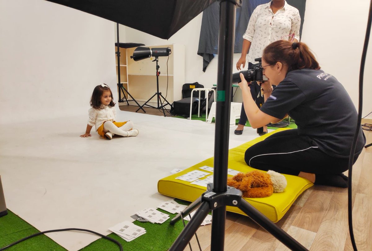 CESKonline's tweet photo. School photo day at CESK today. Say cheese!!! #ceskpreschool #dohanursery #dohamums #plantingtheseedsoflearning https://t.co/TM0JYVpPqi