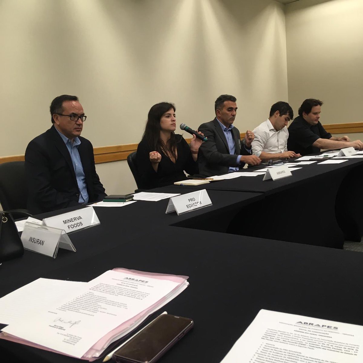 proecuadorlatam's tweet photo. #OCE Sao Paulo realizó una presentación en la Asamblea General de Socios de la Asociación Brasileña de Fomento al Pescado #ABRAPES, sobre los servicios que brinda el MPCEIP a través de @Pro_Ecuador, la plataforma e-ecuador y la oferta exportable del sector Pesca y Acuacultura. https://t.co/H8ITrmjzdw
