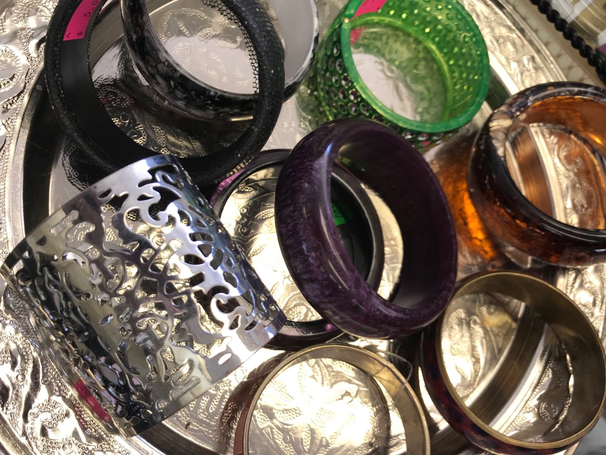 #resale  #nationalthriftshopday #thrifting #nationalthriftstoreday
#volunteer #shopforacause #reuse #recycle #thriftfind @haamresaleshop <a href="/blackcatjunc/">black cat junction</a>