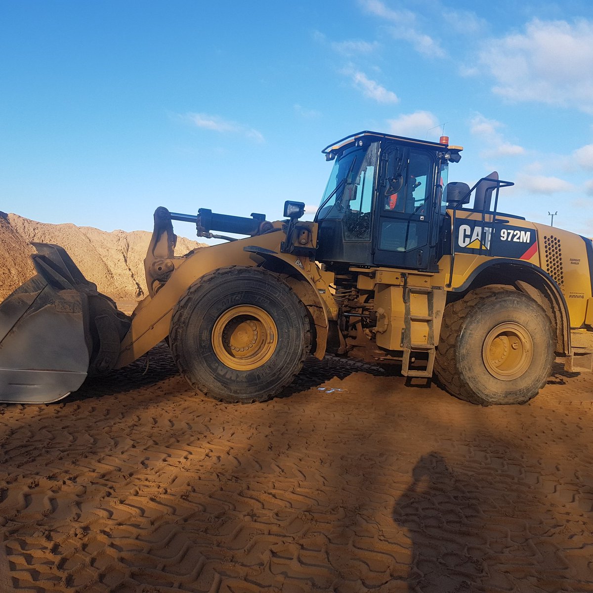 jimbo_clarke's tweet image. My last day on the golden throne if I could take this machine with me I would @FinningNews 972M #builtforthejob