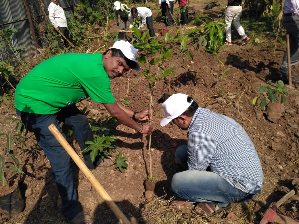 Greenyatra's tweet photo. Fruits Tree Plantation with Customs Department at Holy Family Institute of Nursing Education, Kurla (W)

#10CroreTREESby2025 #GreenYatra #CSR #PANIndiaPlantation #PedhLagao #पेड़लगाओ #TreePlantation #PlantTrees #FreeTree #GreenIndia #SaveTrees #PlantaTree #FruitsTree https://t.co/eTajmsJrwo