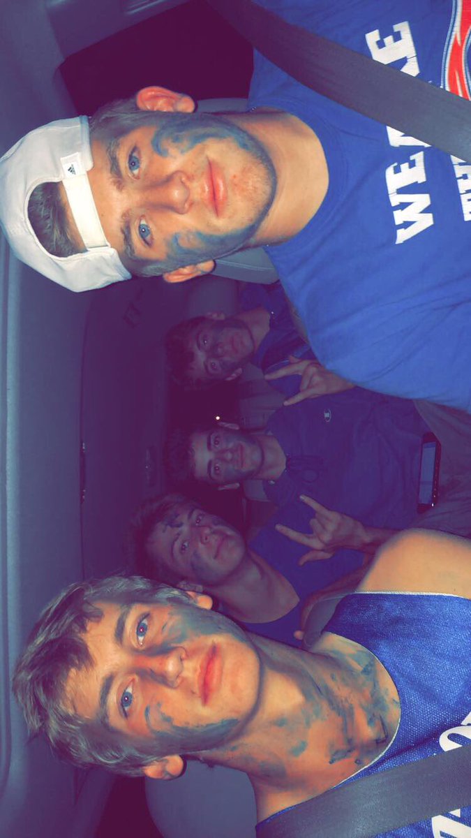 FeltmanElijah's tweet photo. Happy birthday to my brother. Gonna be a fun year next year❤️🍻 https://t.co/7RA8rBoGkB
