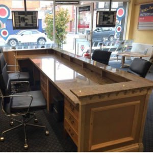 CJStonemasonry's tweet image. Giallo Veneziano Granite was the perfect choice for this estate agent in Snaith. It adds the wow factor to the office and is low maintenance. Contact us if your office needs updating.
marble-granite-quartz.com
#granitecounter #granitereception #graniteinstallation