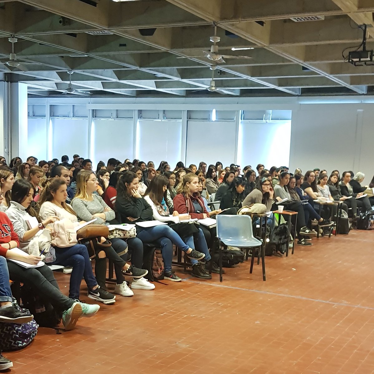 maxovelazquez's tweet image. Arranca #Com1 #Devalle #DG #fadu #uba