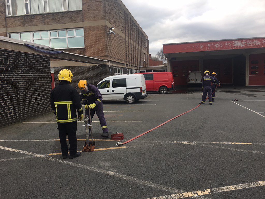 i_space5's tweet image. Final practice before the pass out parade this afternoon @OGACADEMY @WYFRSYouth #firecourse #newskills #GRIT