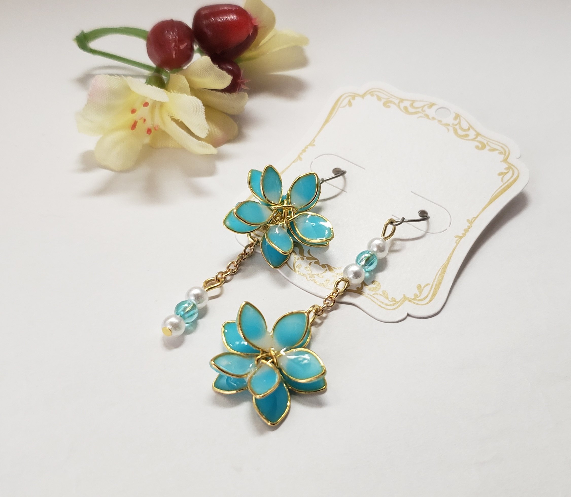 エリ Bleu Cat ワイヤーフラワーを使ってパステルカラーのピアス作ってみました 色がめちゃくちゃかわいくできた レジン Uvレジン レジンアクセサリー ワイヤーフラワー レジン好きな方と繋がりたい T Co 5btzbnh1bk Twitter