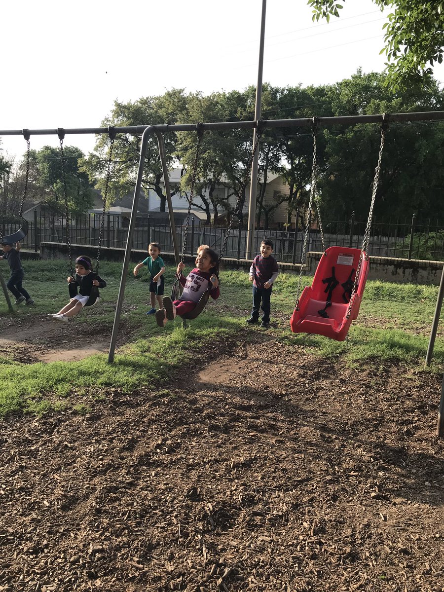 Friends helping one another makes my teacher heart happy ❤️ <a href="/NISDFernandez/">Fernandez Elementary</a>