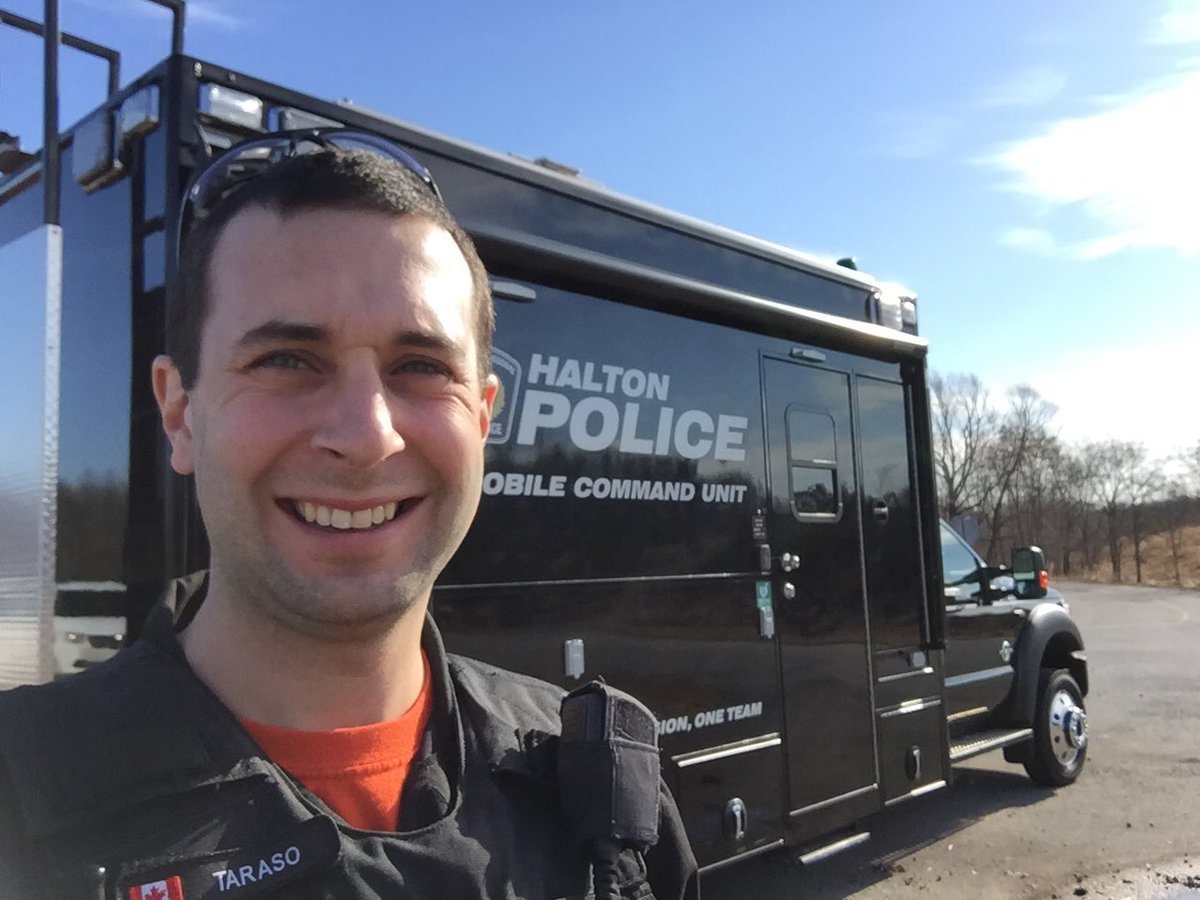 CstTaraso9345's tweet photo. #SunsOutTrucksOut - a beautiful day for some @HRPSsirt training in @townofoakville! Lucky for me I don’t have to be lost today (tomorrow is going to be a different story...) https://t.co/EXTqjbtJ2T