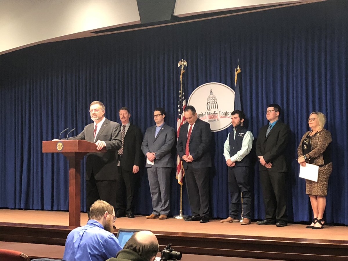darrin_youker's tweet photo. Happening now @rrebert2 and @PAFarmBureau address new farmer tax credit. #pfb19 https://t.co/HRLQPKtAVv