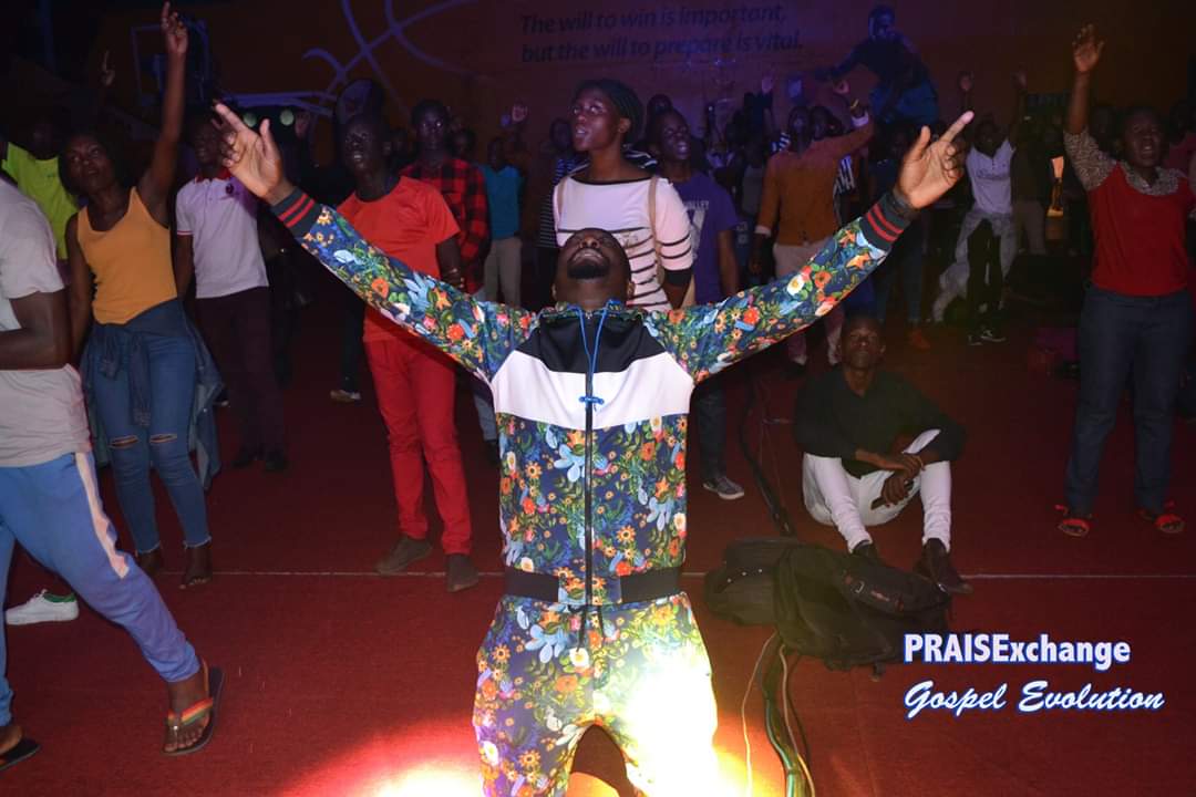AlexaPraise's tweet photo. #praisexchange for those that missed @GEpraisexchange @omitmilika @Rebecca08797332 @timosan_singo @PimerShillah @Pim https://t.co/oULrgx9rTf