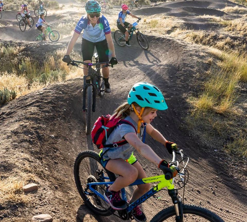 CamelBak is super excited to partner with Little Bellas in 2019! 💕 @LittleBellasMTB is a mountain bike organization whose goal is to help young women realize their potential through cycling. 🚵‍♀️ #mtb #littlebellas #gotyourbak