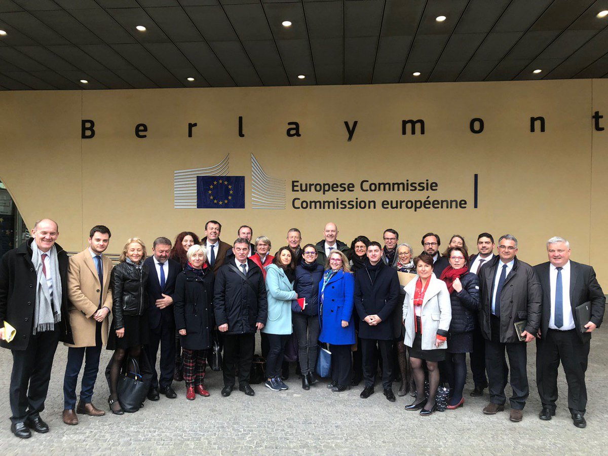 damienadam76's tweet photo. 🇪🇺 Aujourd'hui et demain, une délégation de la #CommEco de l'@AssembleeNat est à #Bruxelles. Je participe volontiers à ce déplacement.
Au programme, rencontres avec les acteurs décisionnels de la @UEFrance sur tous les sujets ayant trait aux Affaires économiques. https://t.co/cBP4HLTrxq