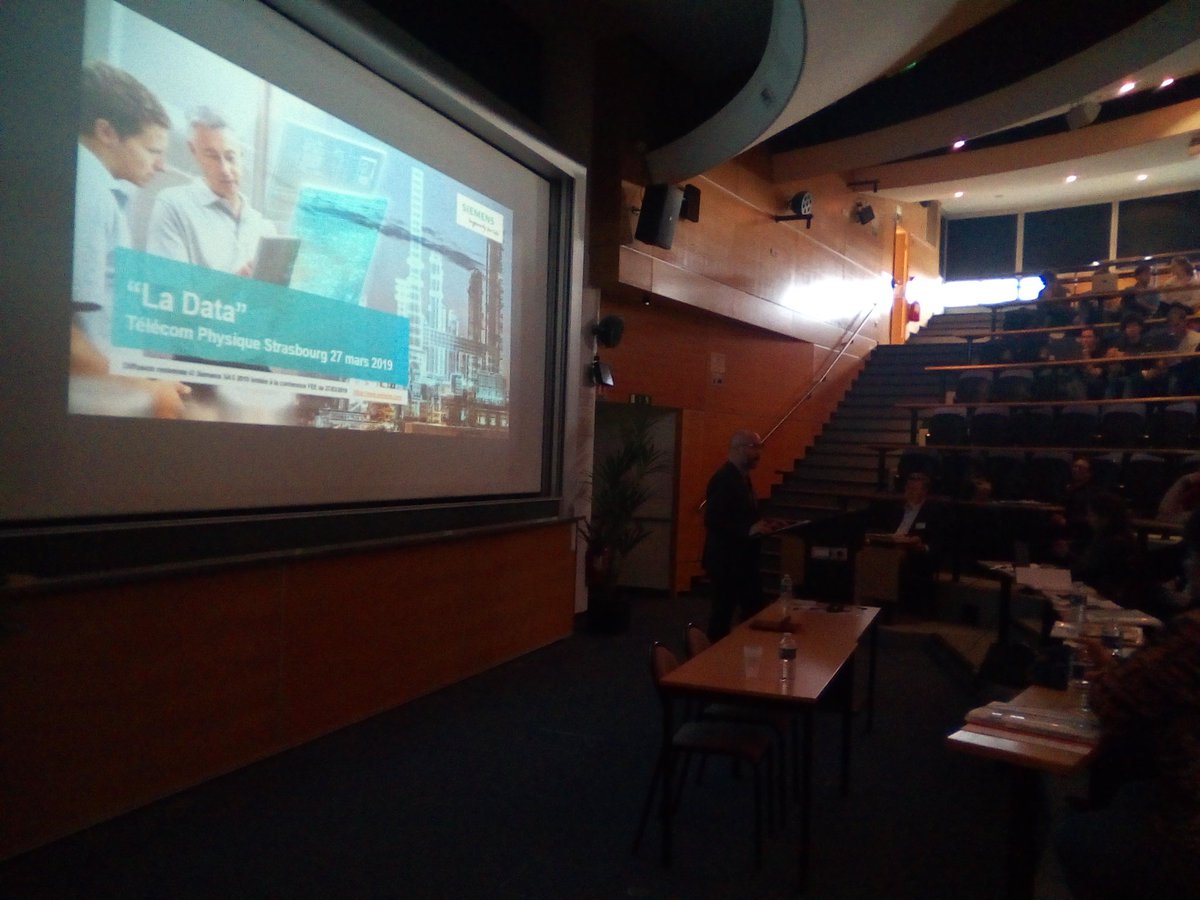 AAE_TelecomPS's tweet image. C&apos;est désormais Thierry Heinrich, directeur R&amp;amp;D chez Siemens sur le site d&apos;Haguenau, qui parle à son tour des thématiques de la data #FEE2019 #TelecomPS
