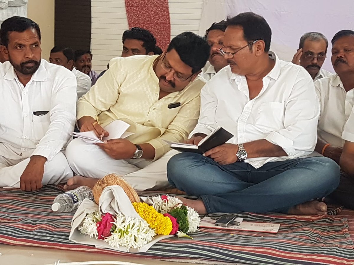 SarangShriPatil's tweet photo. .@NCPspeaks #NCPConnect आणि #EVM व्यवस्थापन उपक्रमांतर्गत #सातारा लोकसभा मतदारसंघातील कोरेगाव बूथ कमिटी बैठक संपन्न झाली.यावेळी खा. छ.उदयनराजे भोसले,आ.शशिकांत शिंदे, यांच्यासह बूथ कमिटी अध्यक्ष,बूथ प्रमुख, पदाधिकारी उपस्थित होते.
@AjitPawarSpeaks
@supriya_sule
@Jayant_R_Patil https://t.co/kQz9KOCXE0