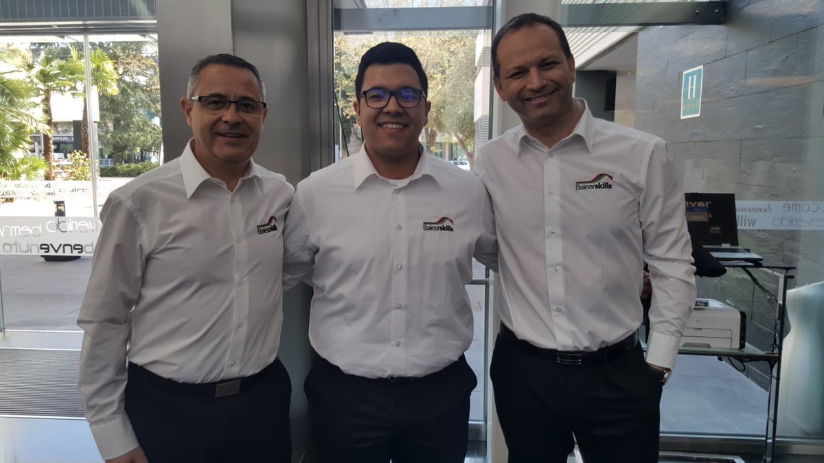 Representam a les #illesbalears en el nacional #SpainSkills2019 amb el nostre equip de serveis en restauració. Nelson Giraldo és el nostre alumne candidat a representar a Espanya en el #worldskillskazan2019