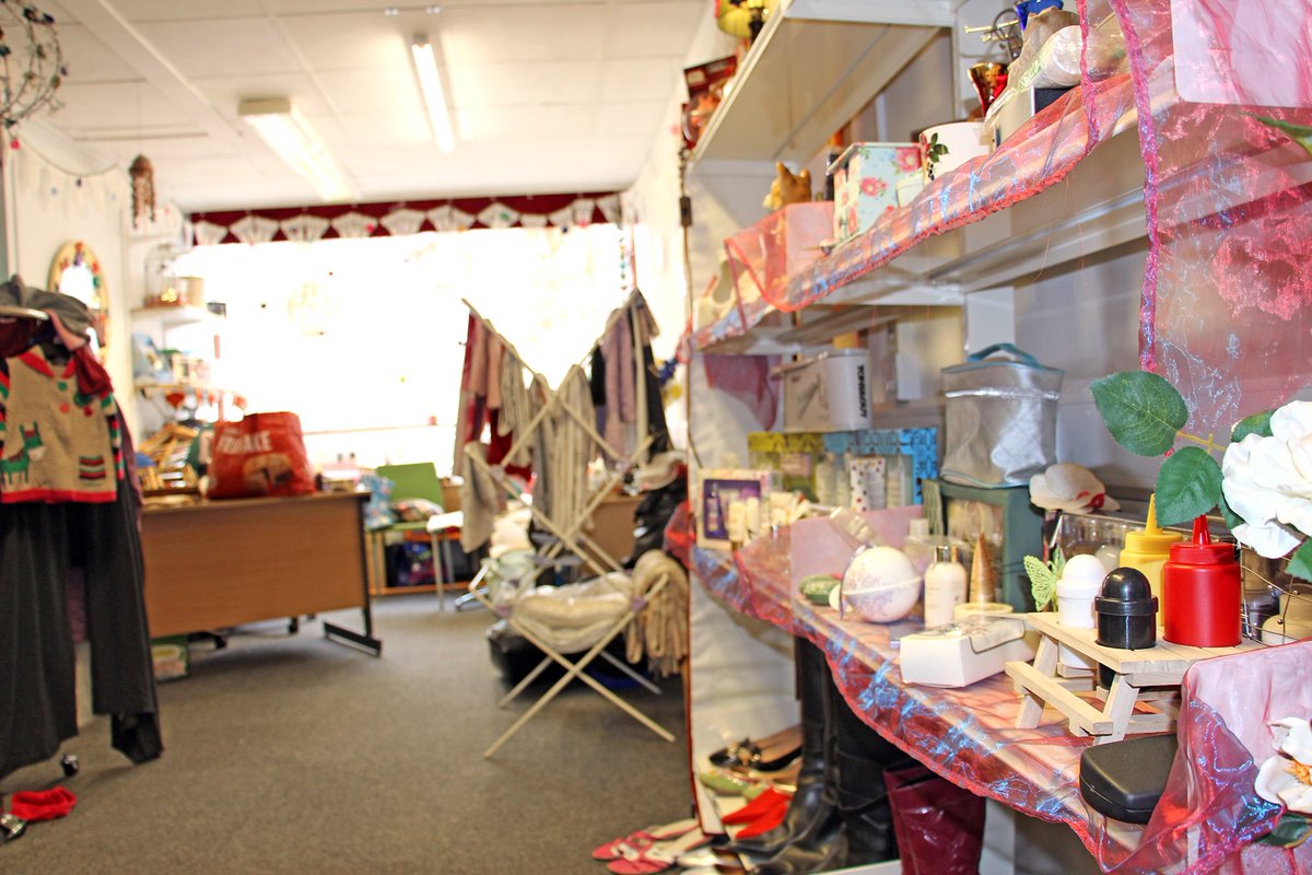 iwcollege's tweet image. 🌟 Our Worktrain Charity Shop is now open 🌟
The shop will be open 10-2, Monday to Friday and will be supporting a different local charity each term.

Donations of clothing, shoes, jewellery, books, DVD/ CD’s and Bric-a-brac are very welcome ❤️
#worktrain #charity #shop