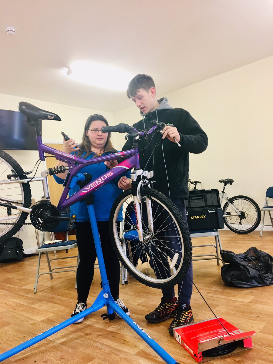 MPTLancashire's tweet photo. Fantastic #cycle #workshop @cyclesrecycled @CGAPreston 1 participant will ride his bike 10 miles to take it home for free #active #community #environment @LancashireCC book your free workshop all you have to do is provide a venue and we do the rest mheald@activelancashire.org.uk https://t.co/qgsSbxXrD1