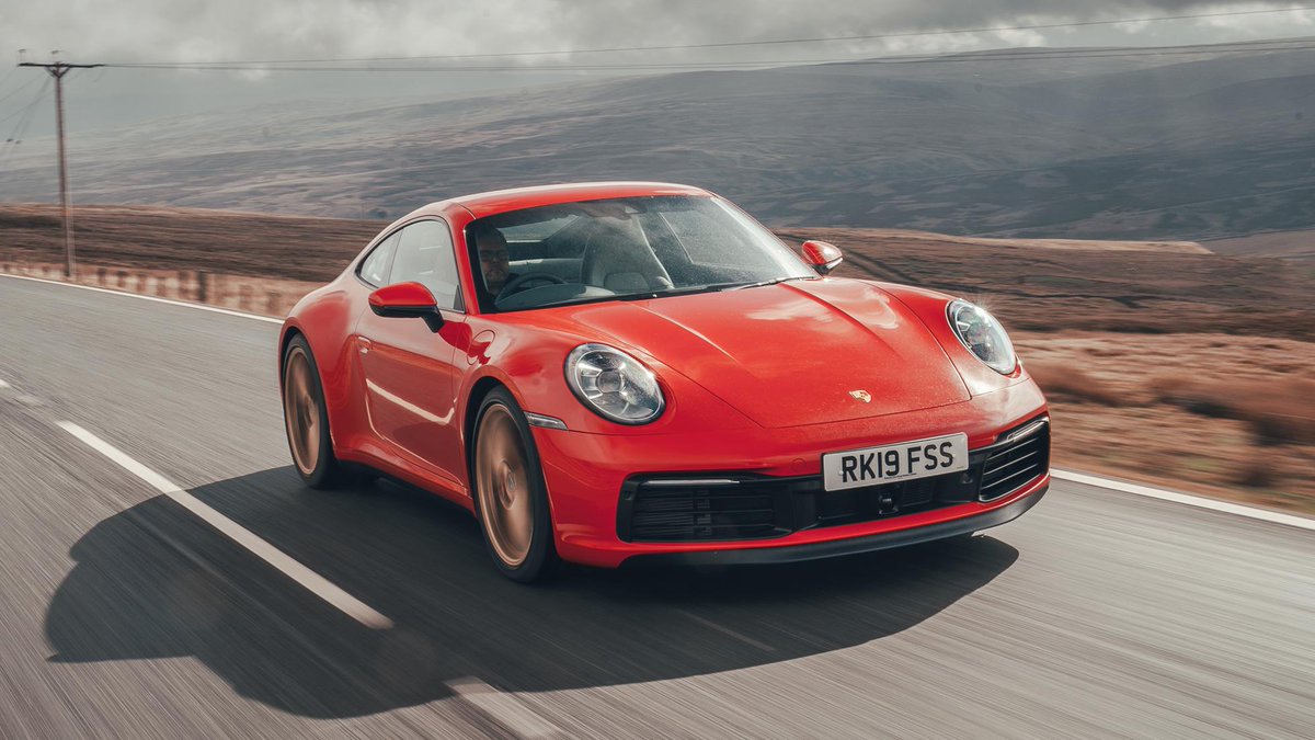 PVBuyer's tweet photo. Something for #Porsche fanatics, the new 992 😍

#Porsche992 #TwitterCarClub https://t.co/ojRs5joTux
