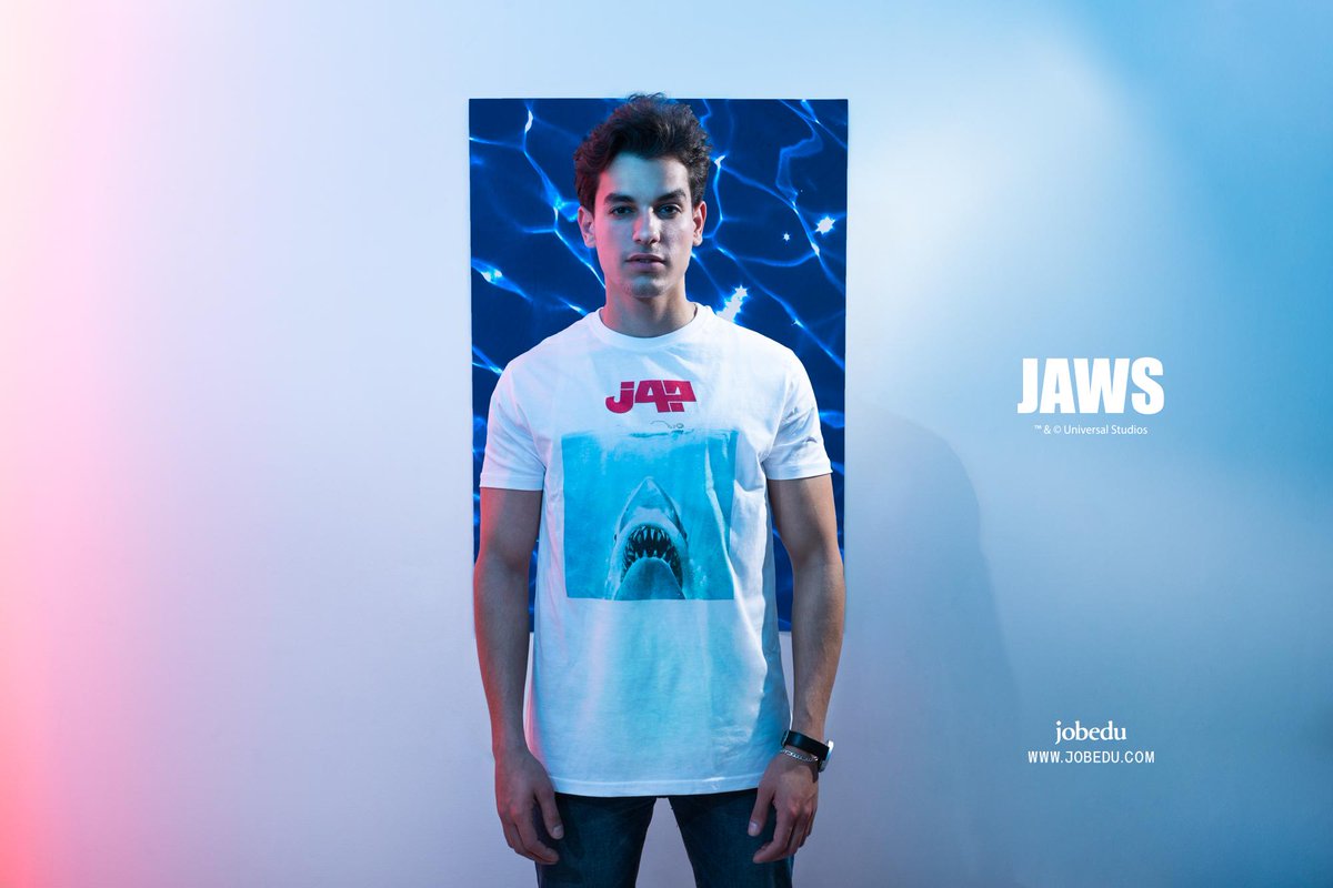Jo_bedu's tweet photo. The first & only official arab Universal collection has seen light! Now you can shop the classic "Jaws Poster" t-shirt from the stores & online.
#Jobedu #Universal_Studios #Jaws https://t.co/YumCpWYOVw