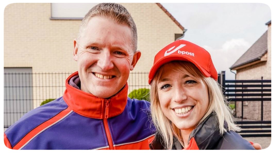 Postbode Jurgen kreeg gisteren aangename versterking. Bedankt <a href="/HeidiVanTielen/">Heidi Van Tielen</a> en @Qmusic_BE voor jullie bezoek! bit.ly/2FyVRxE