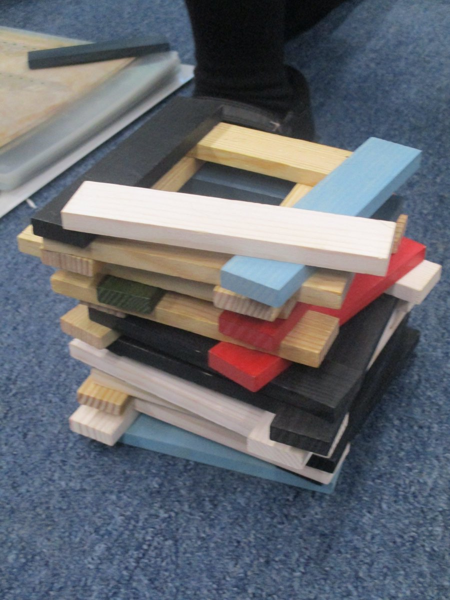wybersoosc's tweet image. This mornings Breakfast club was a bit of a @kapla fest #runningoutofspace #lovebuildingtowers #usingimagination