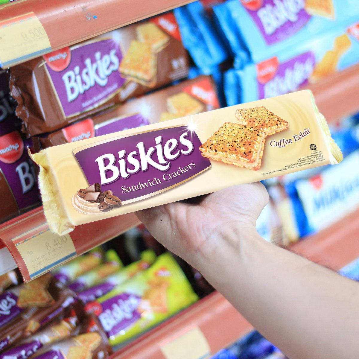 MyBiskies's tweet photo. Wah, varian Biskies baru Coffee Éclair dan Bubble Gum sudah banyak tersedia di Alfamidi dan Hari-Hari, Biskies Lovers. Coba cek yuk ke minimarket yang paling dekat dengan rumah kamu… https://t.co/N9tAt8cOOE