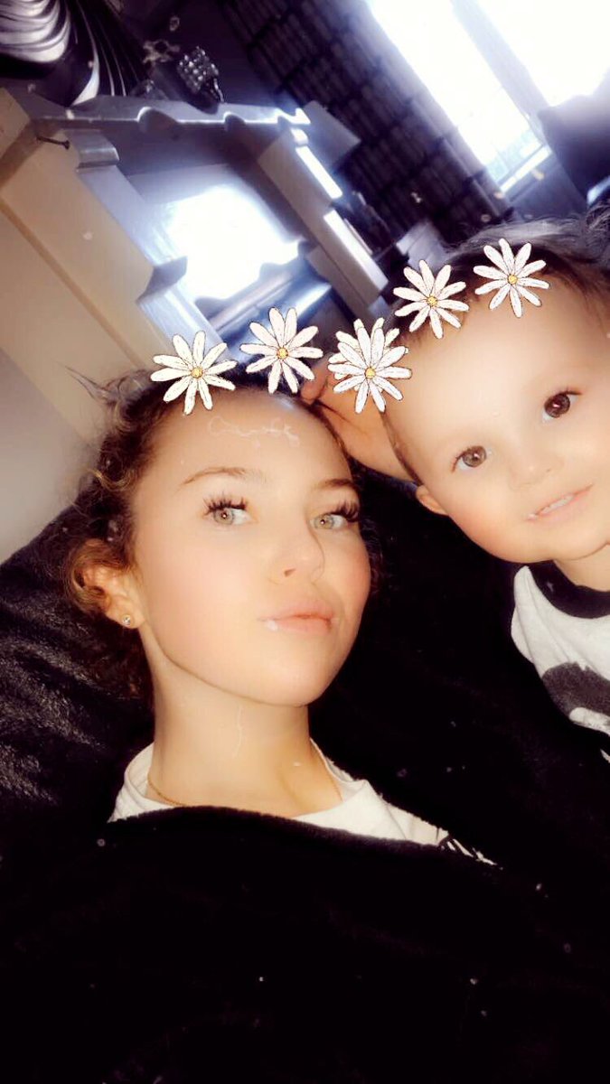 mlairecurray's tweet photo. No sorry about you but my child is deffo the cutest 😍😍😍 https://t.co/HOX82JLfxj
