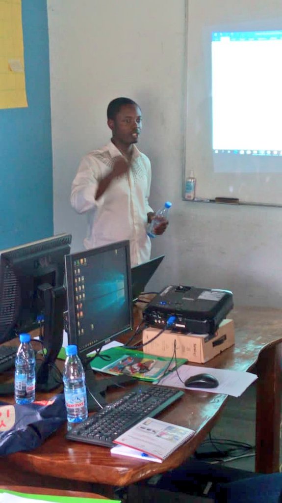 ActivSpaces's tweet image. Day1, Week 3, Building Capacity on basic ICT use for Municipal Personnel @ActivSpaces sponsored by the  @giz_gmbh #PRADEC/PROMUD project.

Trainers: @valerycolong and @ebaicha1 .