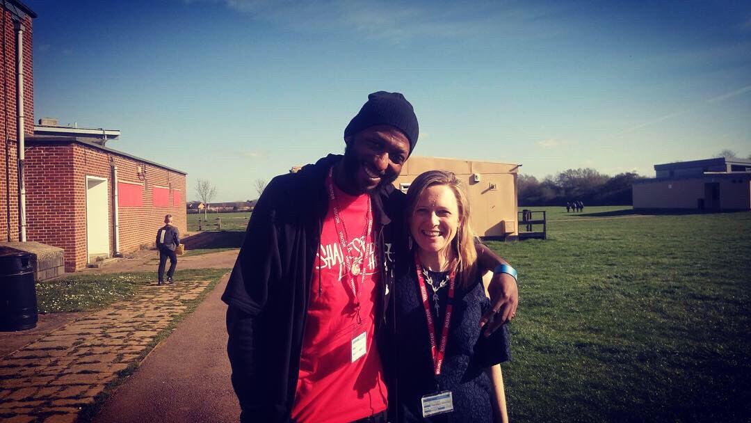 TheSonnetManNYC's tweet photo. I met an eclectic group of students to do some creative writing. They wrote poetry/rap for the first time ever...and they were amazing. Thank you @IsyMead x @TheStoryMuseum for bringing me in. I hope to work with you all again. #SonnetMan #Shakespeare #Poetry #hiphop #education https://t.co/fWyS80SdeD