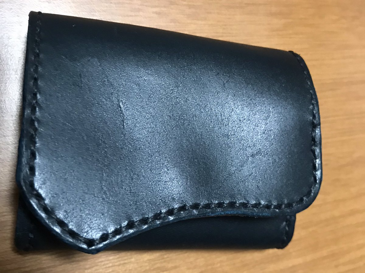 kimccccccchi's tweet photo. 社長の妹さんの作ったサイフとミニ三元のキーホルダー・ウーソのハットピンです
試作品ですが手縫いでしっかりしています
麻雀以外でも作れます
ご注文受けます
でも一個一個手作りのため時間かかります
市販品にはない温もりが感じられる作品です
プリンセスビジョンや私への問い合わせでも大丈夫です https://t.co/B1ATjc6I0X
