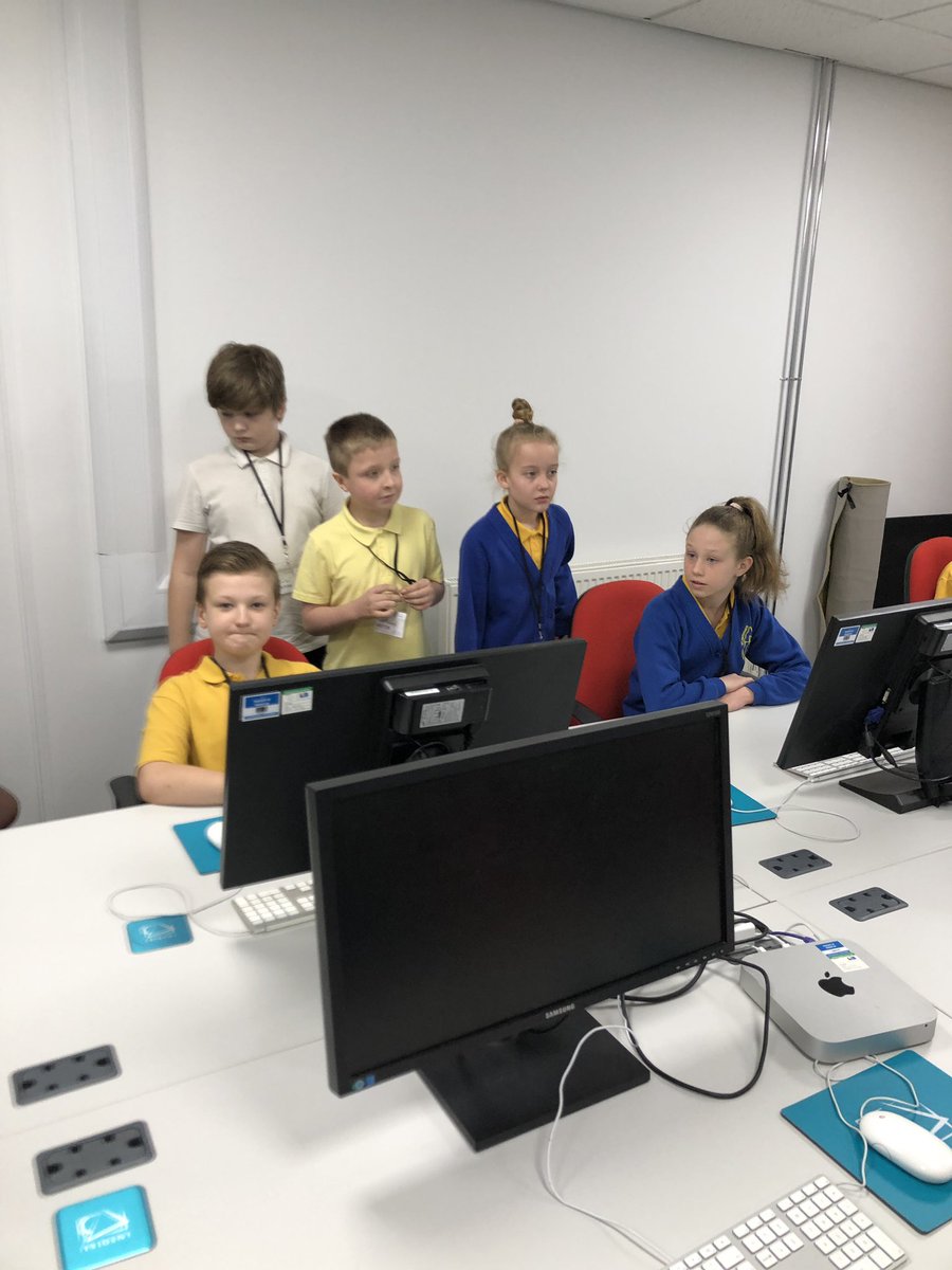 childrensuni's tweet photo. First workshop CGI with @StAnthonysCPS thanks to @TridentGiving . https://t.co/3HReJ7o1hZ