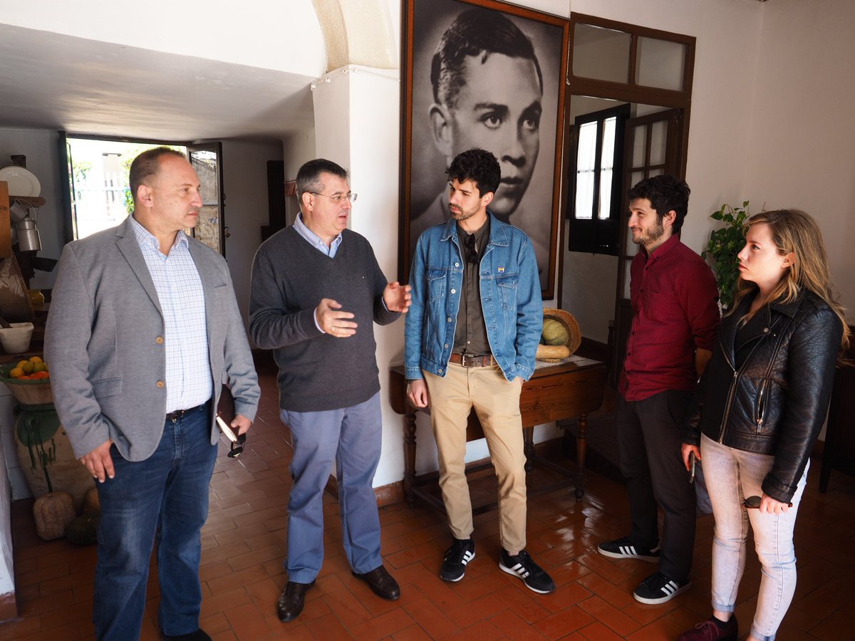Visitando la casa museo de Miguel Hernández en la víspera del aniversario de su muerte bajo la represión franquista. Hoy, última jornada de #DalmauDeRuta en #Orihuela