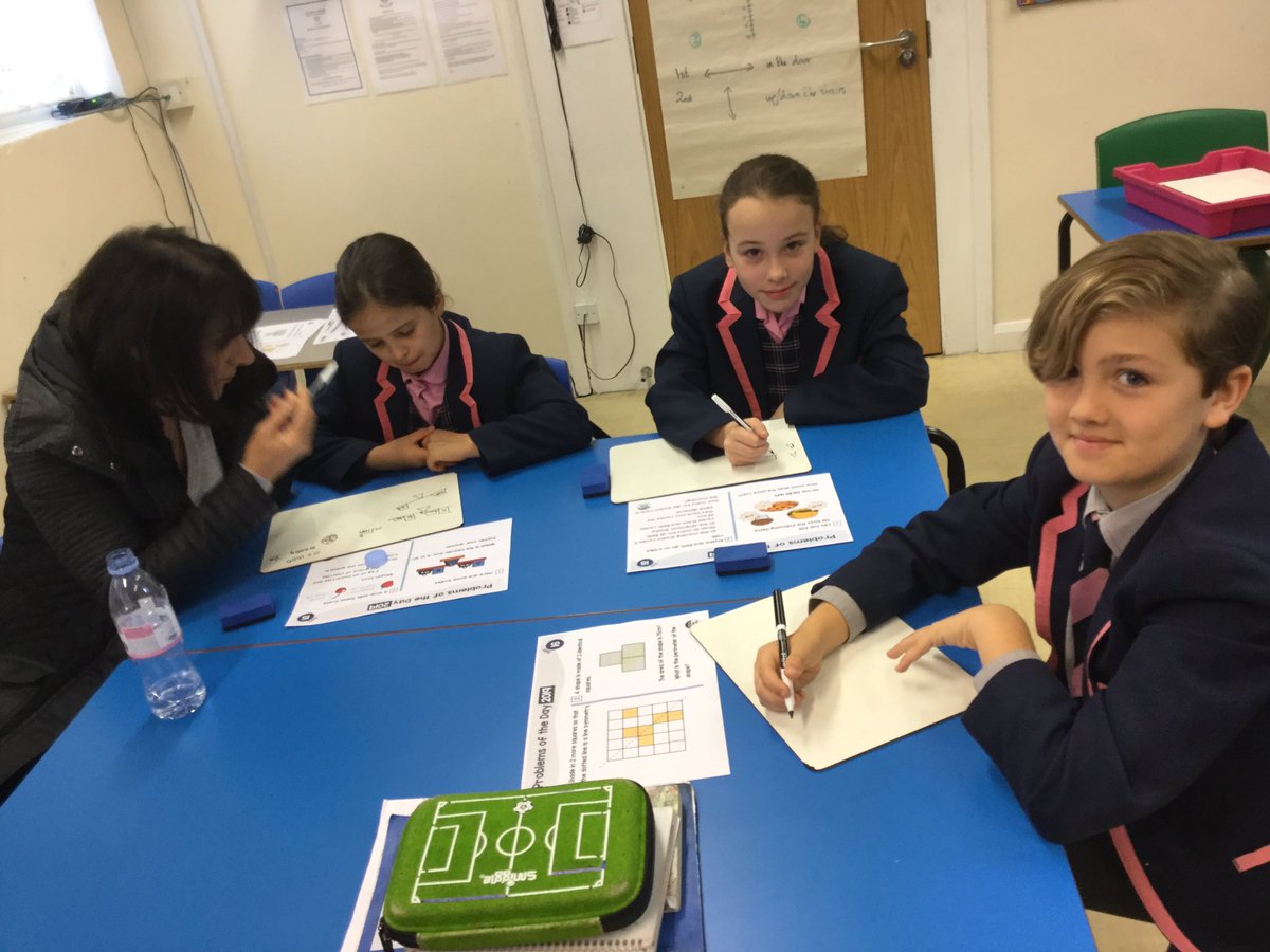 AlleynCourtMath's tweet photo. The last early maths club of the term for yr5. Lots of good thinking and problem solving. https://t.co/9nM890n0v9