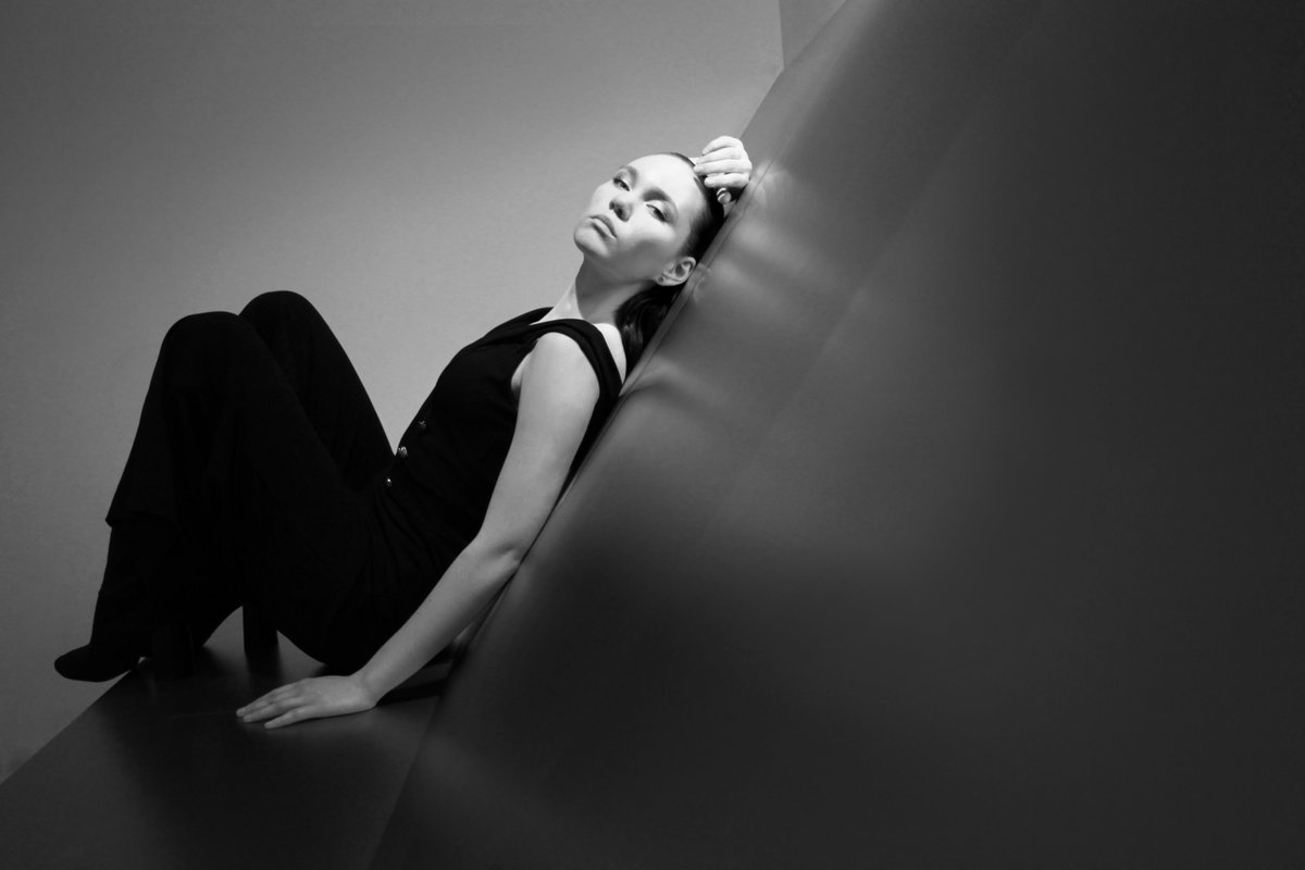 sieranga's tweet photo. Voici une photo prise dans un musée, avec la modèle lyonnaise Polina.
Instagram : @caroline_chollet
#lyonphoto #modelelyon #carolinechollet #blackandwhitephotography #museedesconfluences #frenchphotographer #photonoiretblanc #lyonshooting #blackandwhiteportrait #portraitphoto https://t.co/lymjS7Ckqt