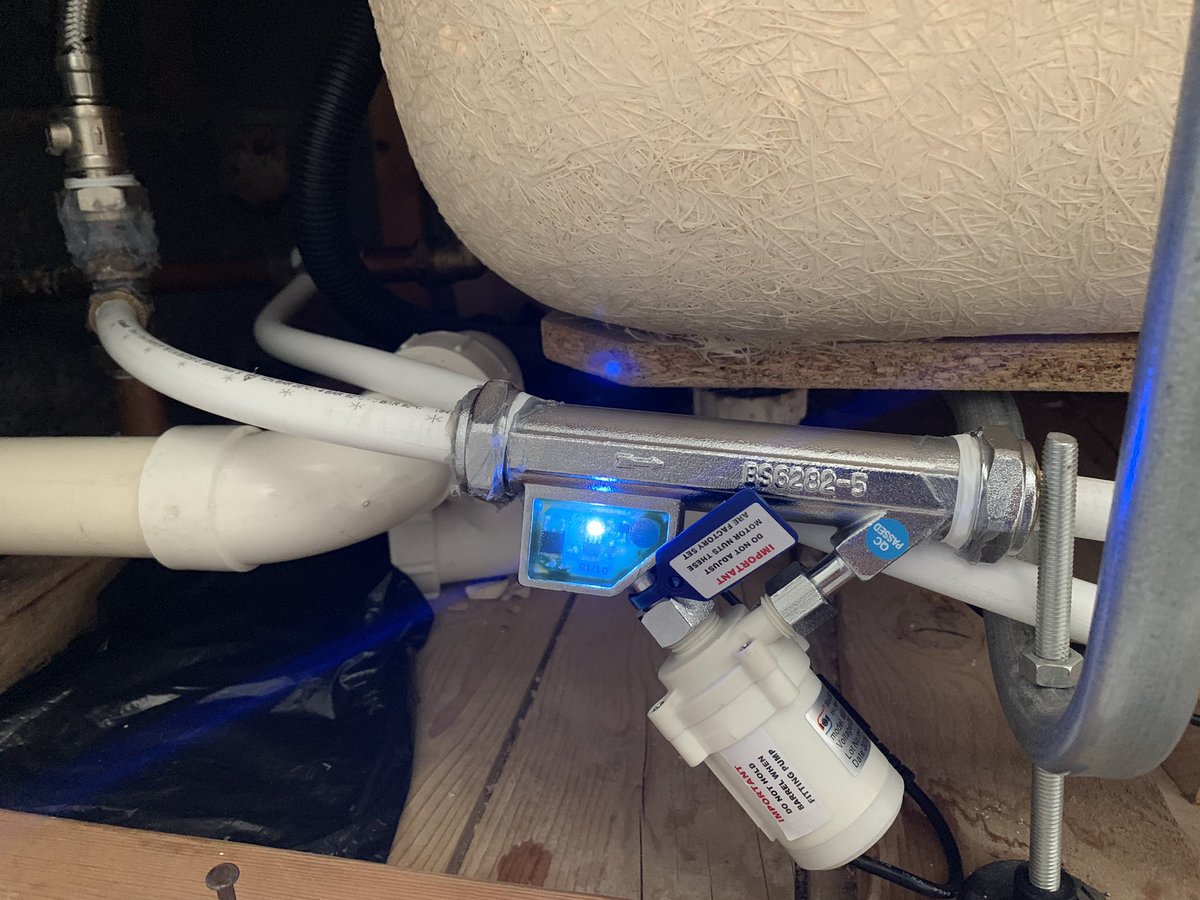 flashover788's tweet image. Weak water pressure 4 your shower ..🚿👍😁 just fitted ..#showerpowerbooster #dragonsdensden non believers .. #SP2B @WrightChoice2