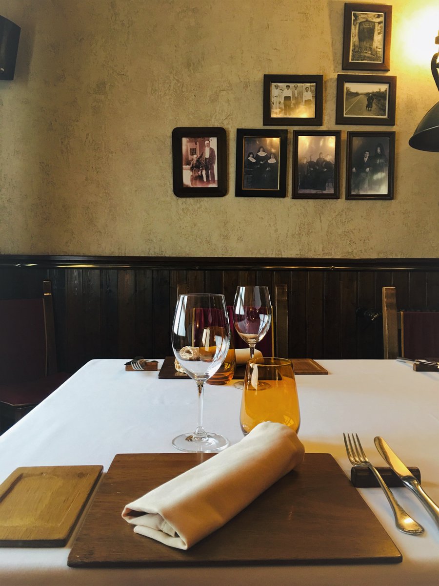 ElErmitanoRte's tweet photo. La armonía entre comida, bebida y compañía, ese es el verdadero significado de felicidad! 😍
#CartadeInvierno #Felicidad #FelizMiércoles @RteElErmitano #Benavente https://t.co/8iFtx3xfZ3