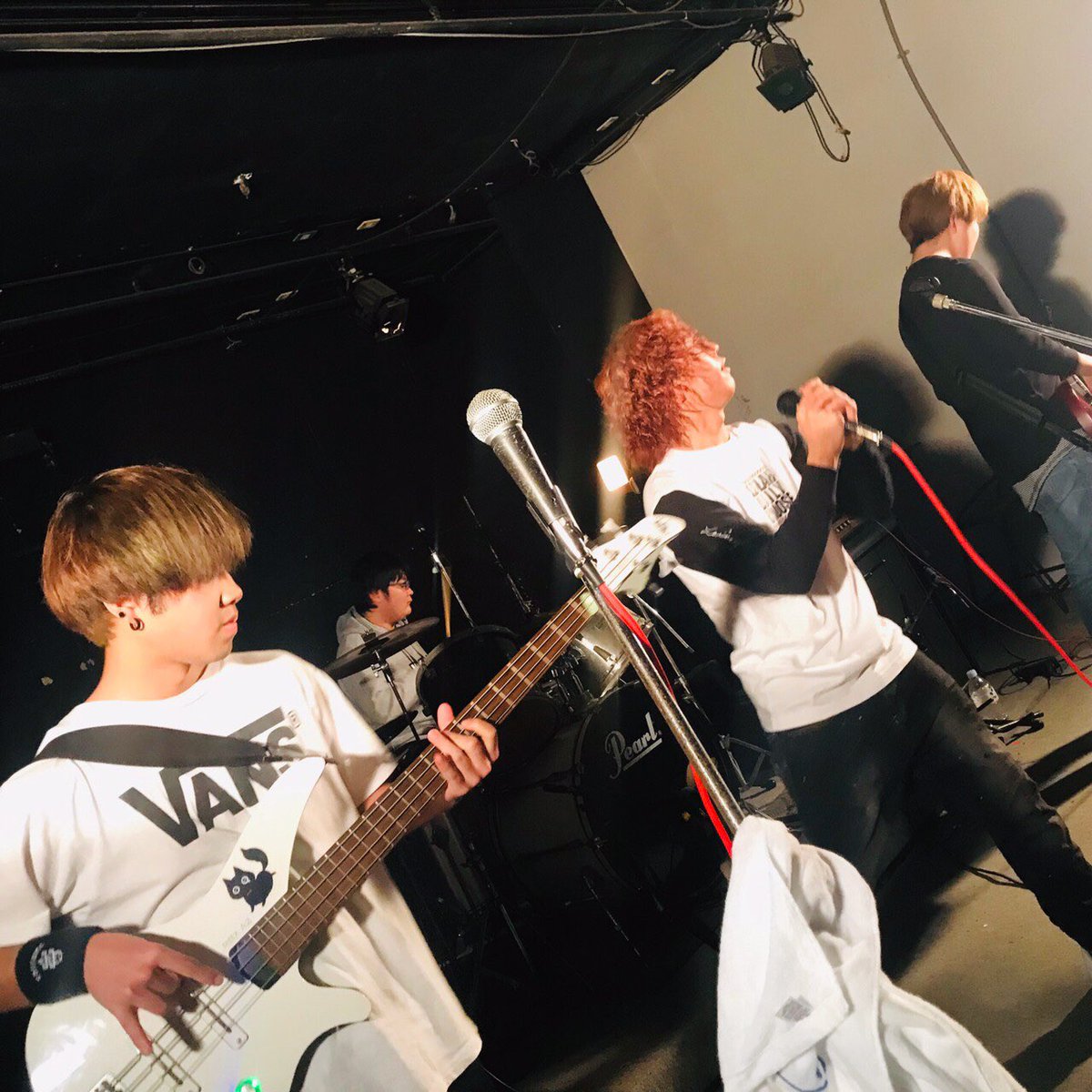 IRKA_official's tweet photo. 一昨日は来場していただいた方々、本当にありがとうございました！
俺らが伝えたかったこと、まだまだあるし、こんなんじゃダメだなって思いました。
ただ一つ言えるのは音楽は最高だし、ステージに立ってる時の俺らは世界のどのバンドよりも楽しんでました！
またよろしくお願いします！ https://t.co/2k6ZZ61hsG