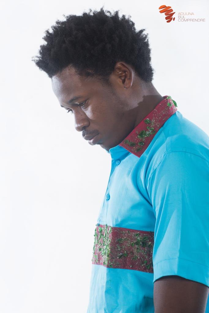 abcmadeinafrica's tweet photo. L’originalité ça nous connaît😊Cette chemise assertie de tessons de verre issus de bouteilles de boisson fait partie de notre dernière collection😍
Qu’en pensez vous?
#Solvedifferent #innoFASHION #loveafricawear #creativity #fashion #art #loveafrica #wearafrica #verre #TheNewABC https://t.co/E1FzX4xGni