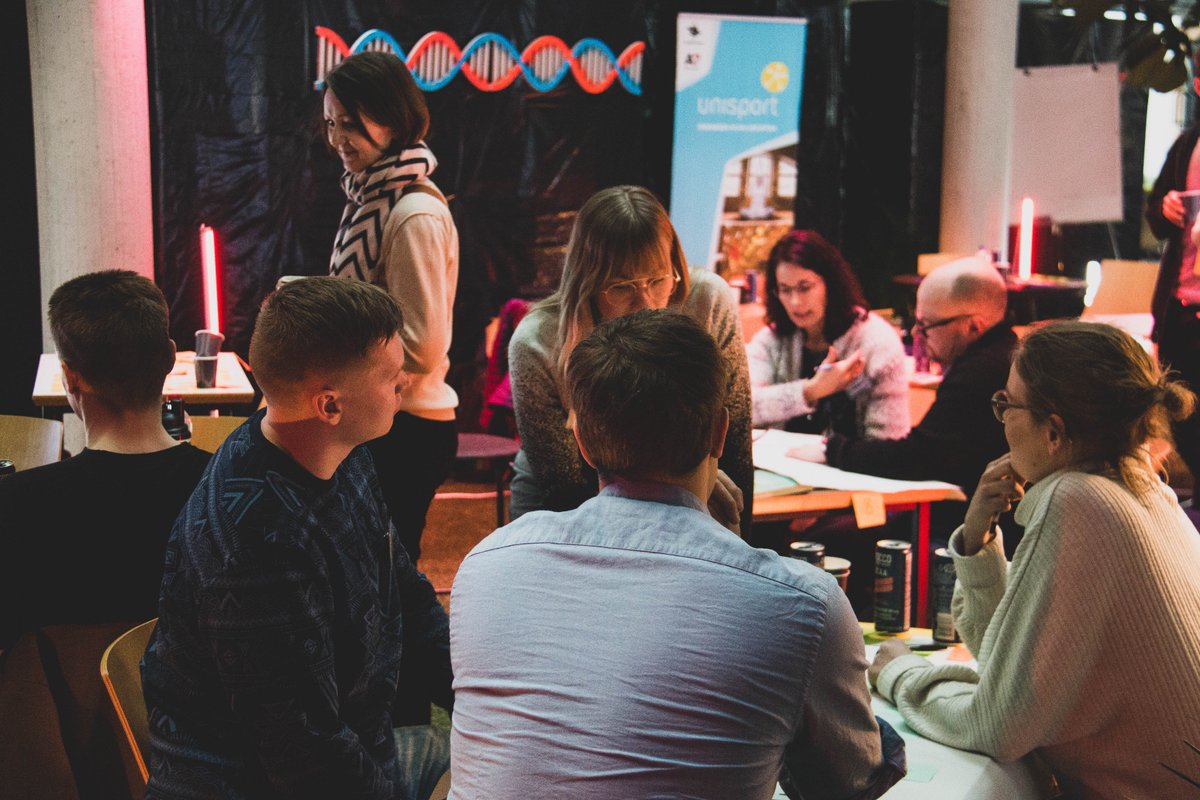 PsyhackFIN's tweet photo. Tiivissykkeistä, intensiivistä ja lämminhenkistä - #psyhack2019 oli kaikkea tätä!
@Helsinkithinkco @unisportfi https://t.co/WP6Ip7lQ7H